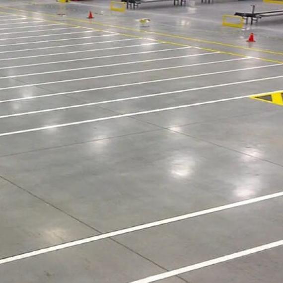 Lý do nên dùng sơn Epoxy kẻ vạch cho nền nhà xưởng, tầng hầm