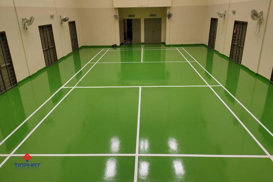 Thi công hoàn thiện sân cầu lông bằng sơn acrylic
