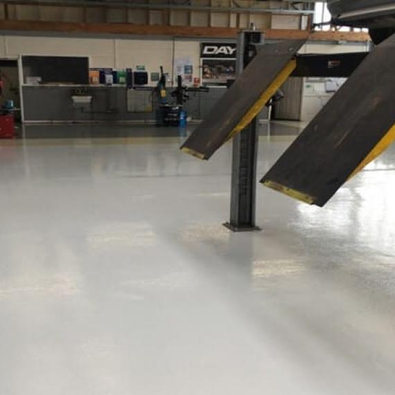 Sơn sàn Epoxy giá rẻ - Những đặc điểm bạn cần phải biết