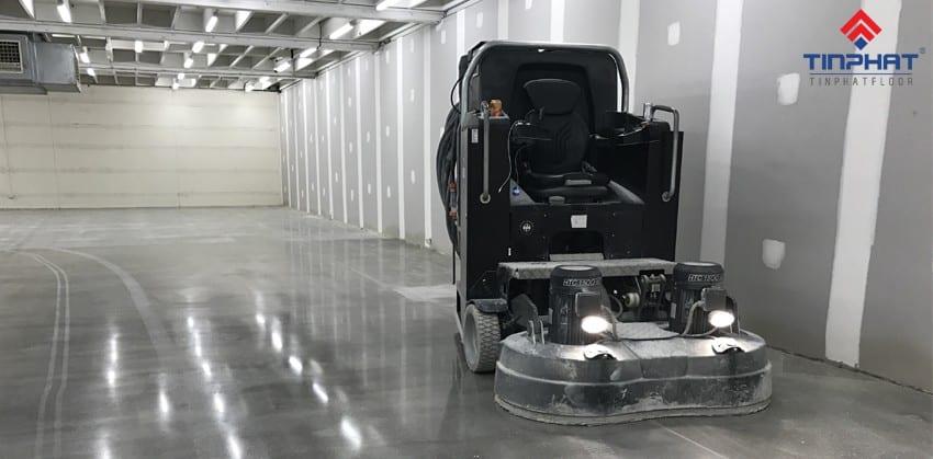 thiết bị sơn sàn epoxy hiện đại