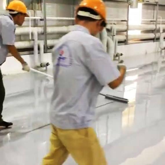 Video thi công sơn Epoxy tự san phẳng- Epoxy Tín Phát
