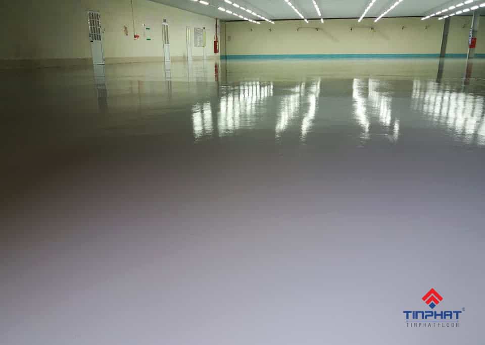Thi công sơn sàn Epoxy Bắc Ninh không chỉ mang đến độ bền và độ sáng cho sàn của bạn, mà còn giúp tăng cường tính thẩm mỹ và an toàn cho không gian sống và làm việc của bạn.