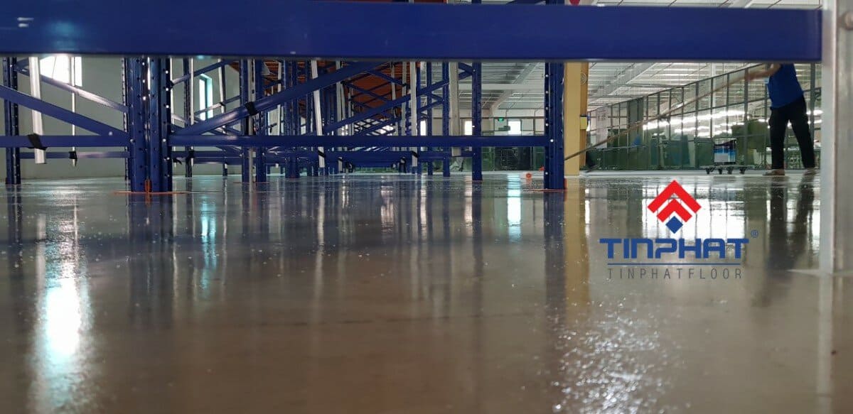 Sơn Epoxy Tín Phát thi-công-sơn-epoxy-kansai 
