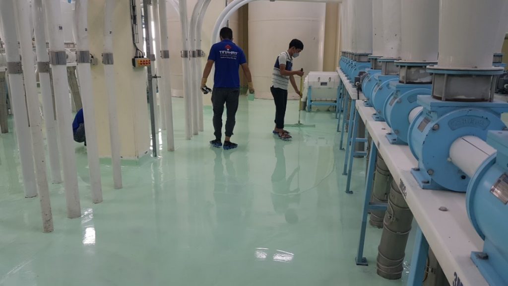 Thi công sơn lót bề mặt sàn