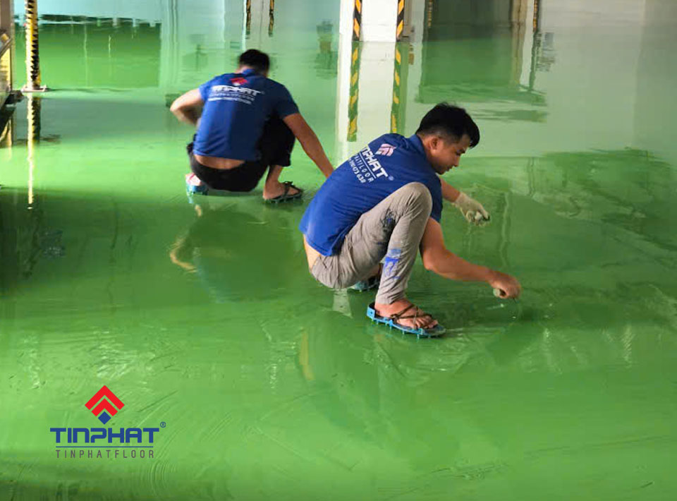 thi công sơn epoxy tự san phẳng